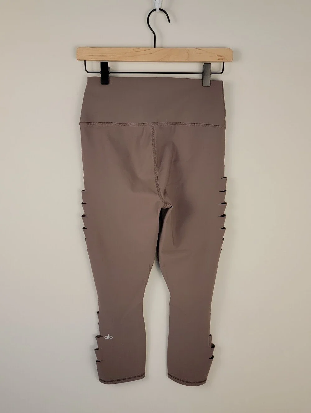Alo Yoga Side Slice Cutout Leggings High Waisted Taupe Mauve Brown Medium M